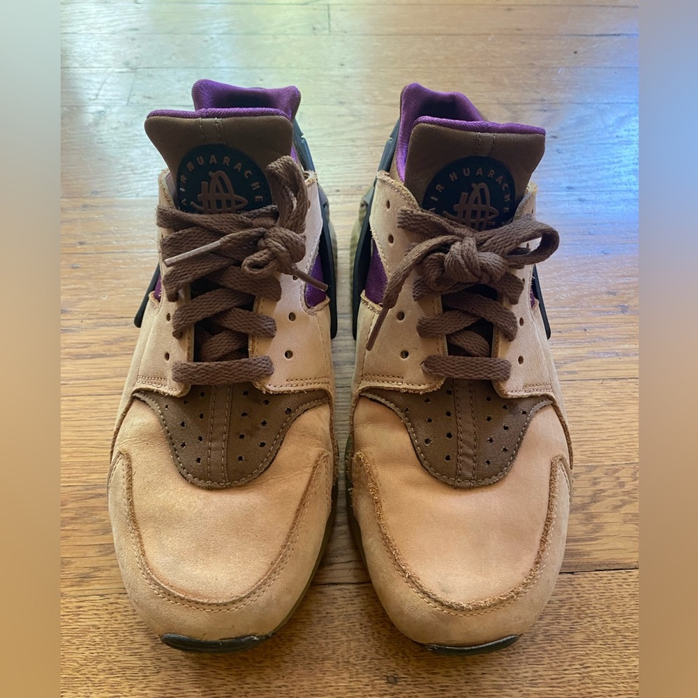 Nike Air Huarache LE Praline & Black. Size US 8.
